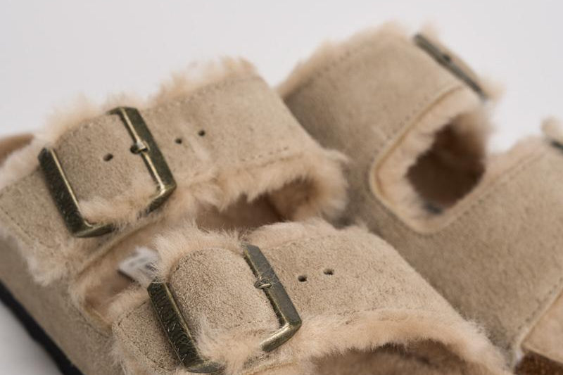Sandalo arizona in shearling e camoscio donna 1028293 TAUPE BIRKENSTOCK