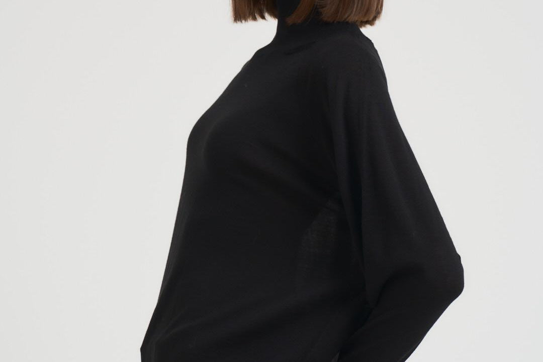 Dolcevita donna in maglia fine nera A23 Y69 LIVIANA CONTI