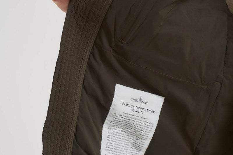 Gilet uomo Seamless Tunnel Nylon down-Tc nera G100004 S0183V0054 STONE ISLAND