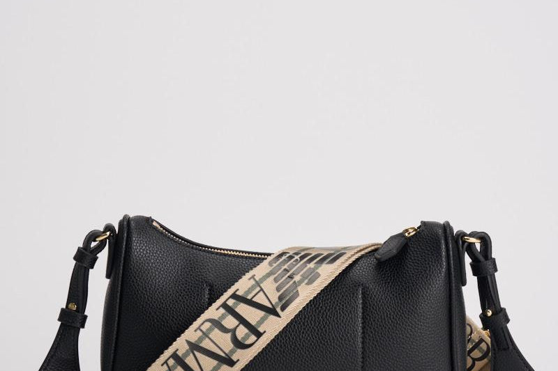 Borsa donna hobo nera EW000539 AF12103MC032 EMPORIO ARMANI