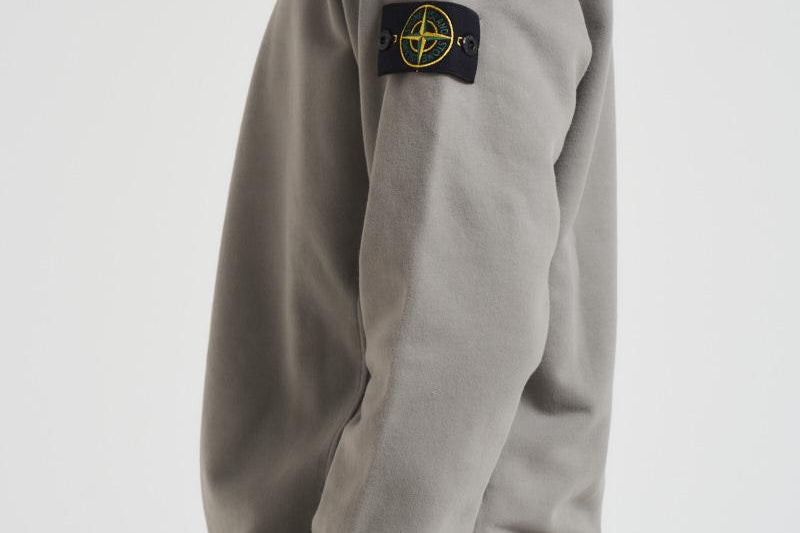 Felpa uomo girocollo grigio chiaro 6100028 S0A20V006B STONE ISLAND