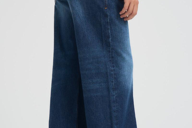 Jeans donna a palazzo 1996 d-sire denim scuro A06925 09I2701 DIESEL