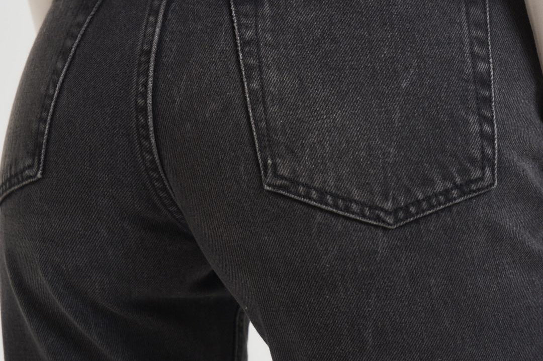 Jeans donna gamba dritta in denim nero STAR BLACKWASH HAIKURE