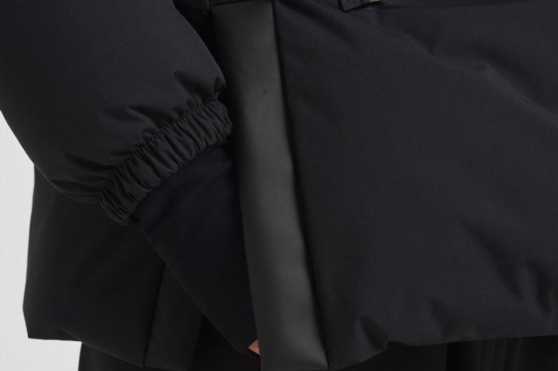 Piumino donna Laminar corto nero PI002045D 9300 HERNO