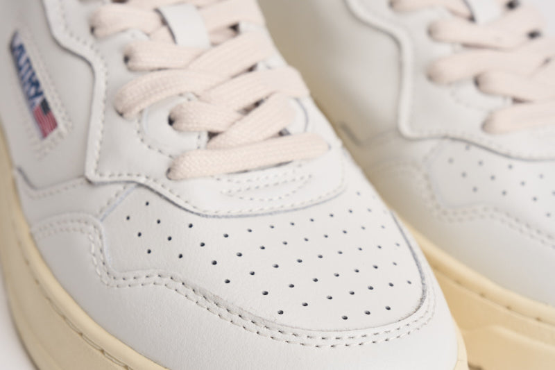 Sneakers donna medalist low bianca AULW LL15 AUTRY 