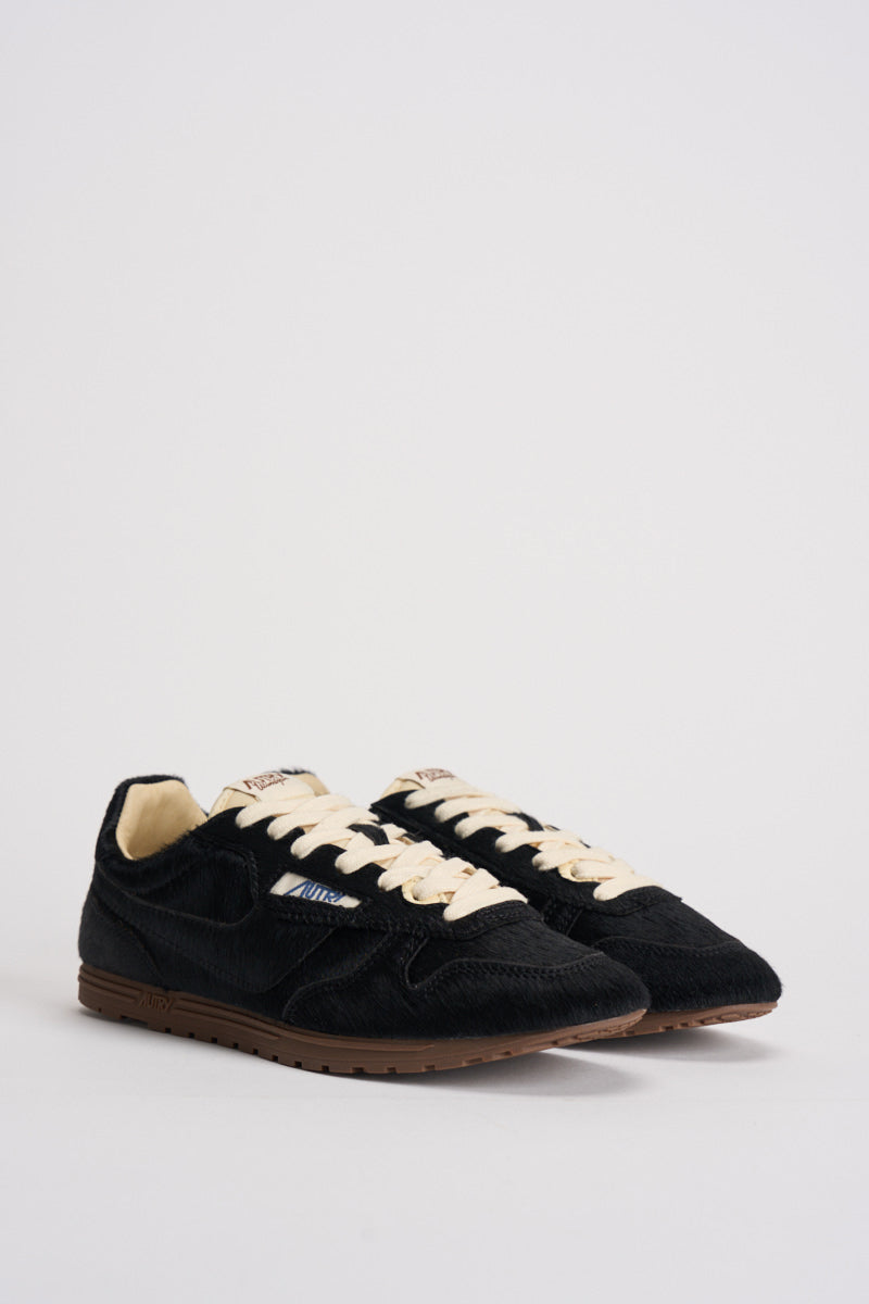 Sneakers donna Windspin in suede nera WSLW YN01 AUTRY 