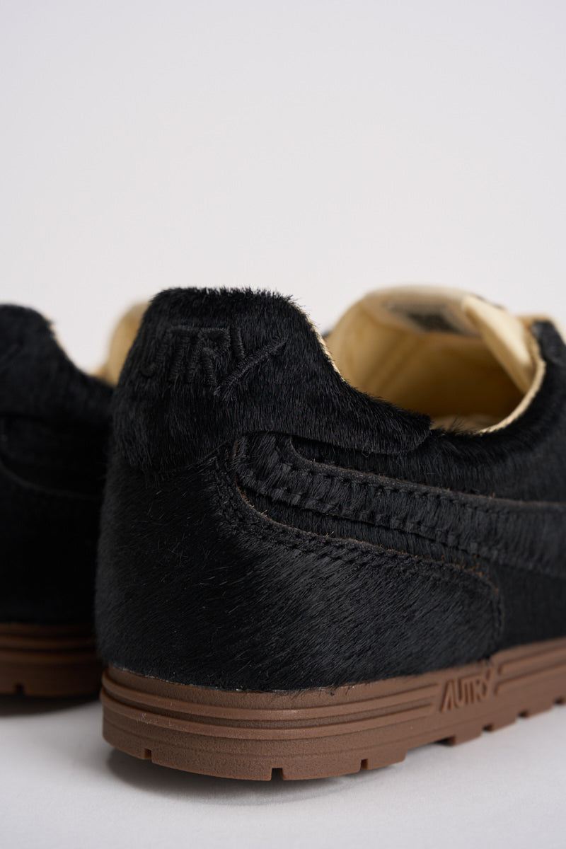 Sneakers donna Windspin in suede nera WSLW YN01 AUTRY 