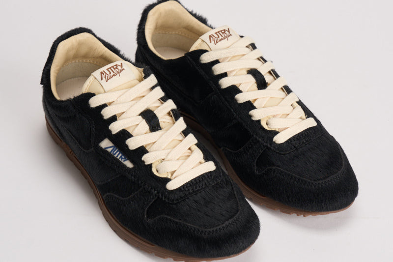 Sneakers donna Windspin in suede nera WSLW YN01 AUTRY 