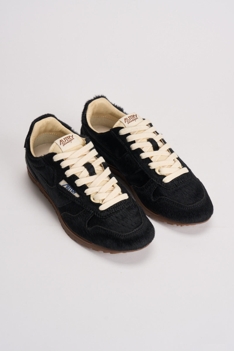 Sneakers donna Windspin in suede nera WSLW YN01 AUTRY 