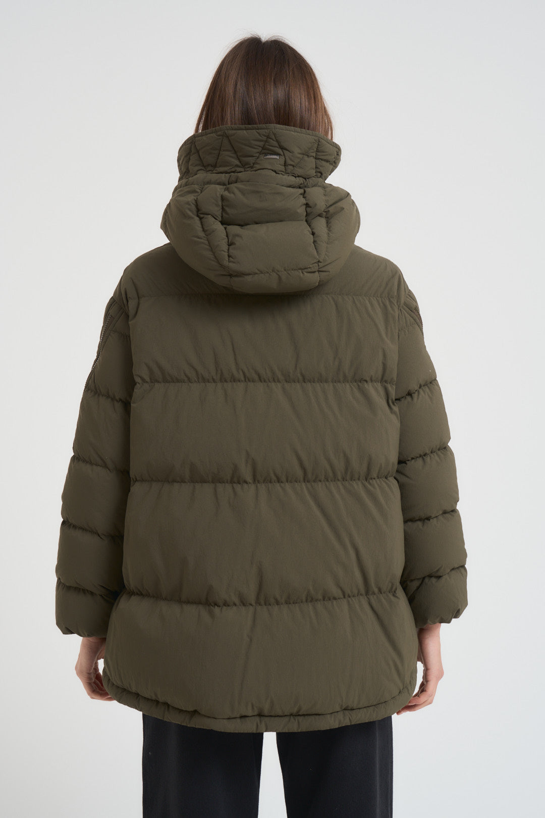 Piumino donna corto verde militare PI002097D 7740 HERNO 
