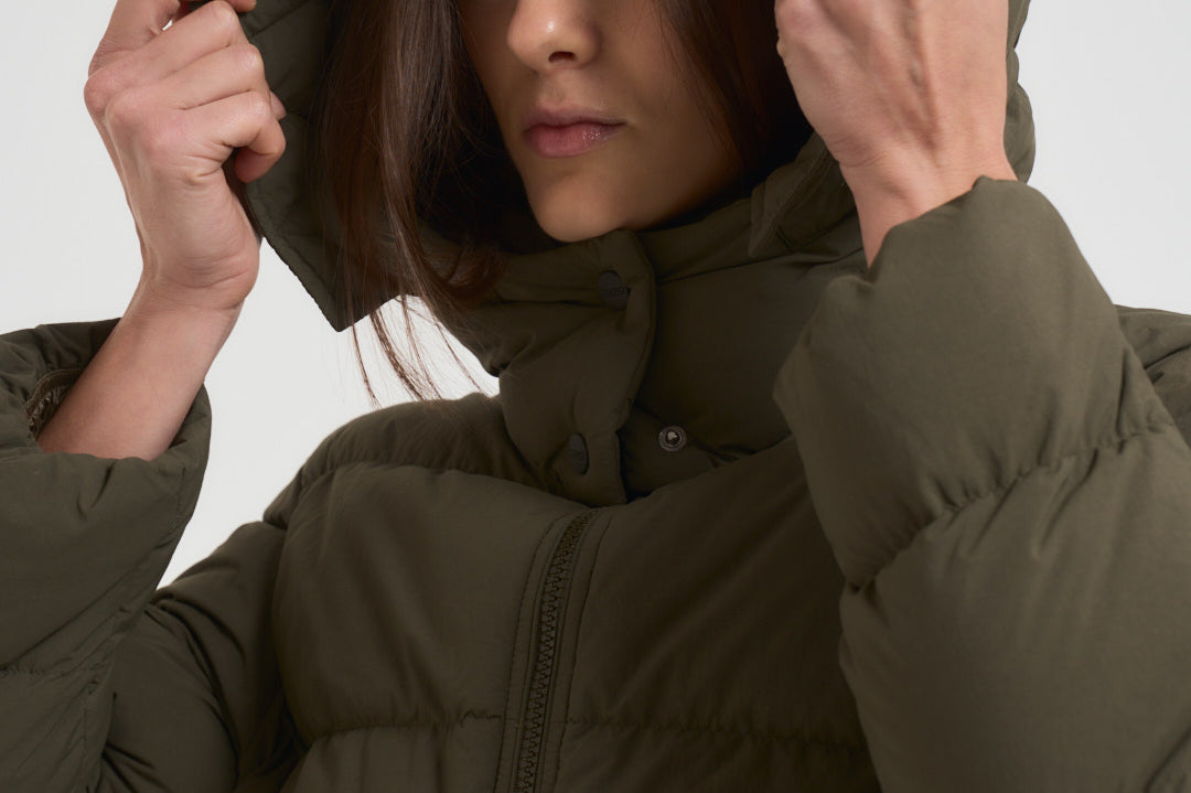 Piumino donna corto verde militare PI002097D 7740 HERNO 