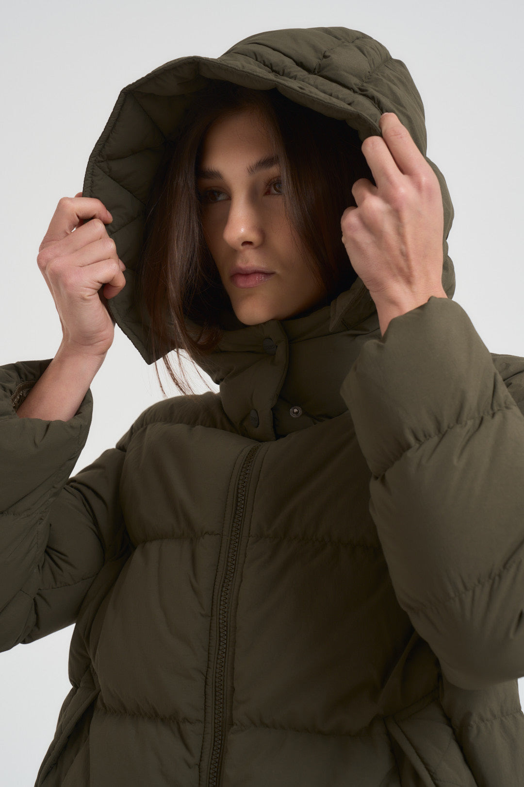 Piumino donna corto verde militare PI002097D 7740 HERNO 