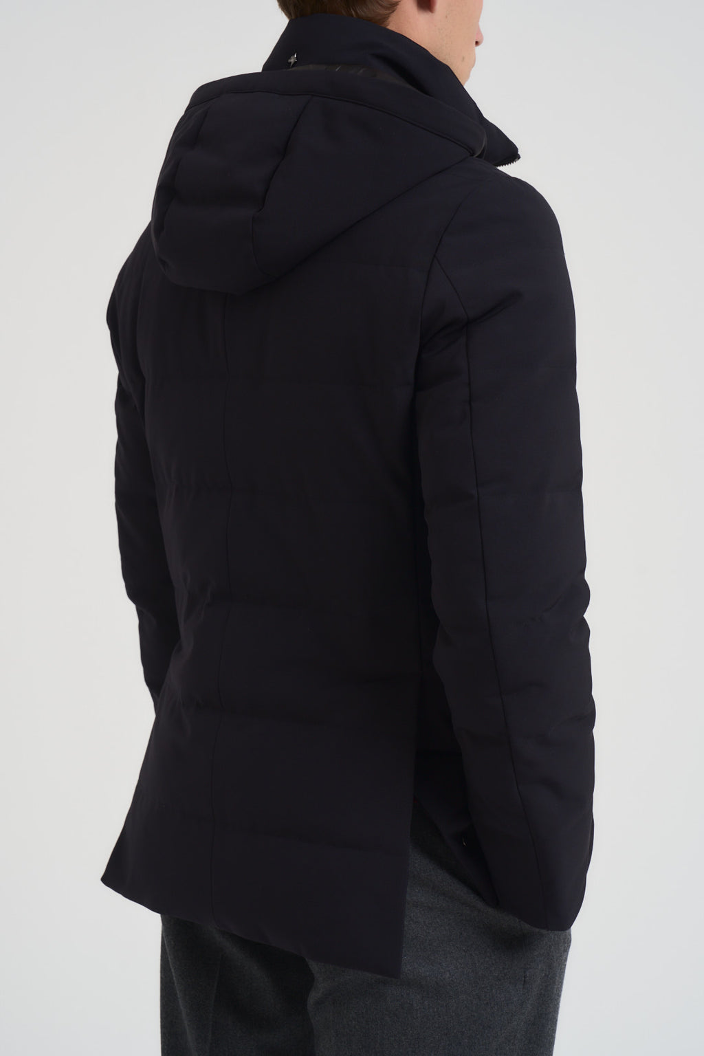 Piumino con cappuccio blu scuro F09MUCX581 18589 MONTECORE 