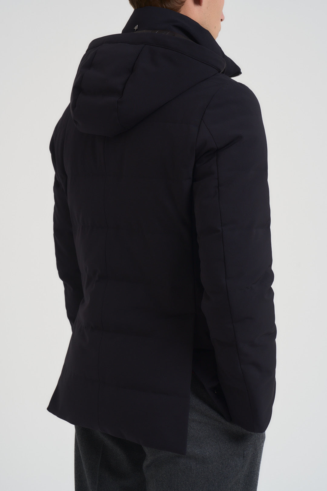 Piumino con cappuccio blu scuro F09MUCX581 18589 MONTECORE 