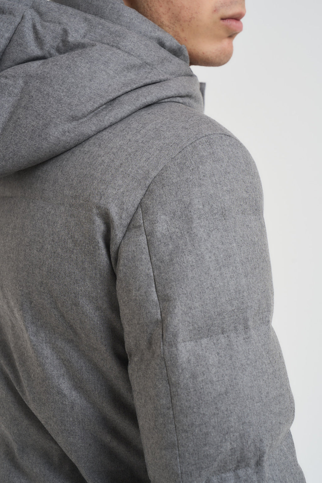 Piumino uomo trapuntato in lana grigio F09MUCX742 27795 MONTECORE 