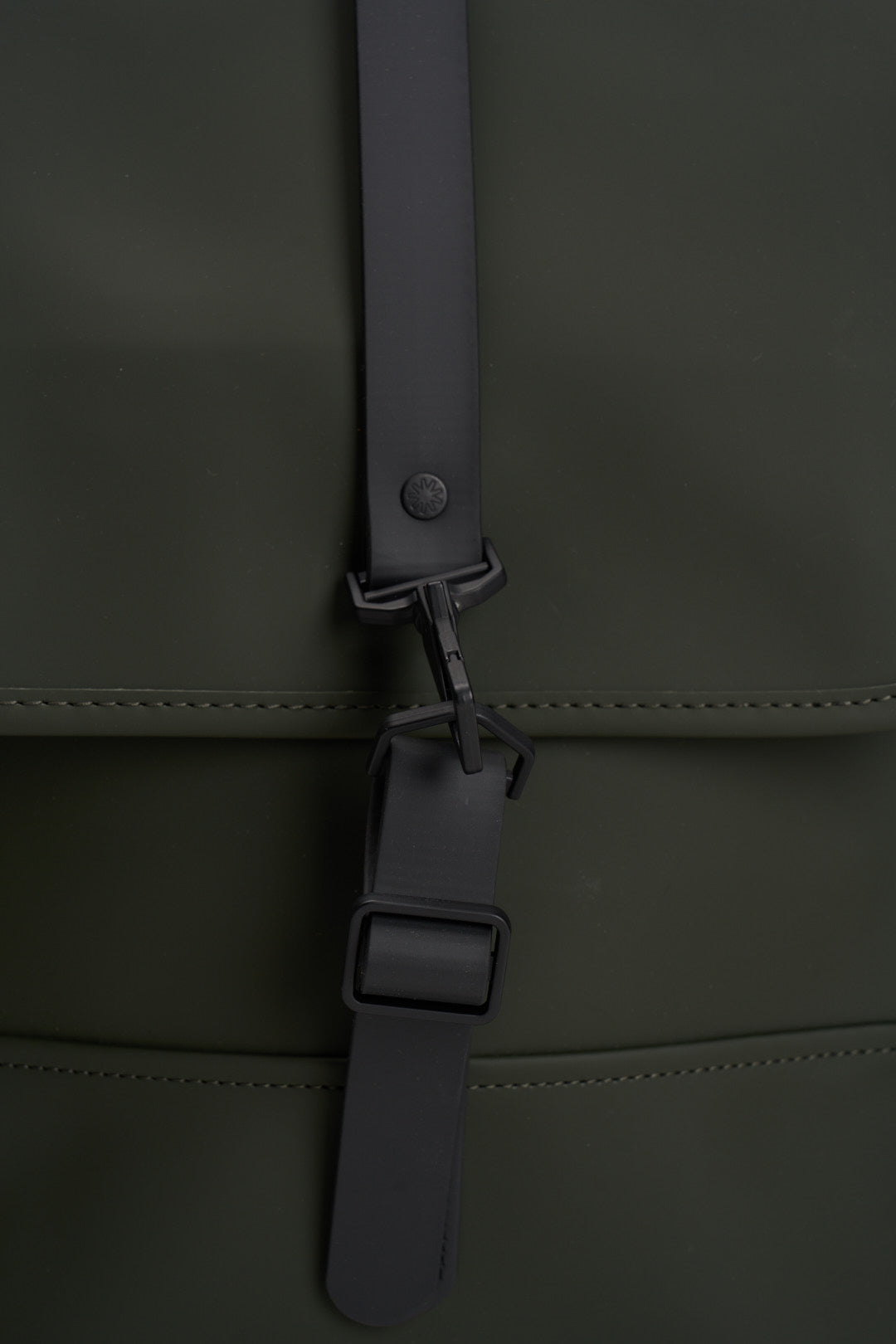 Zaino uomo Puffed Backpack Mini verde 13020 03 RAINS 