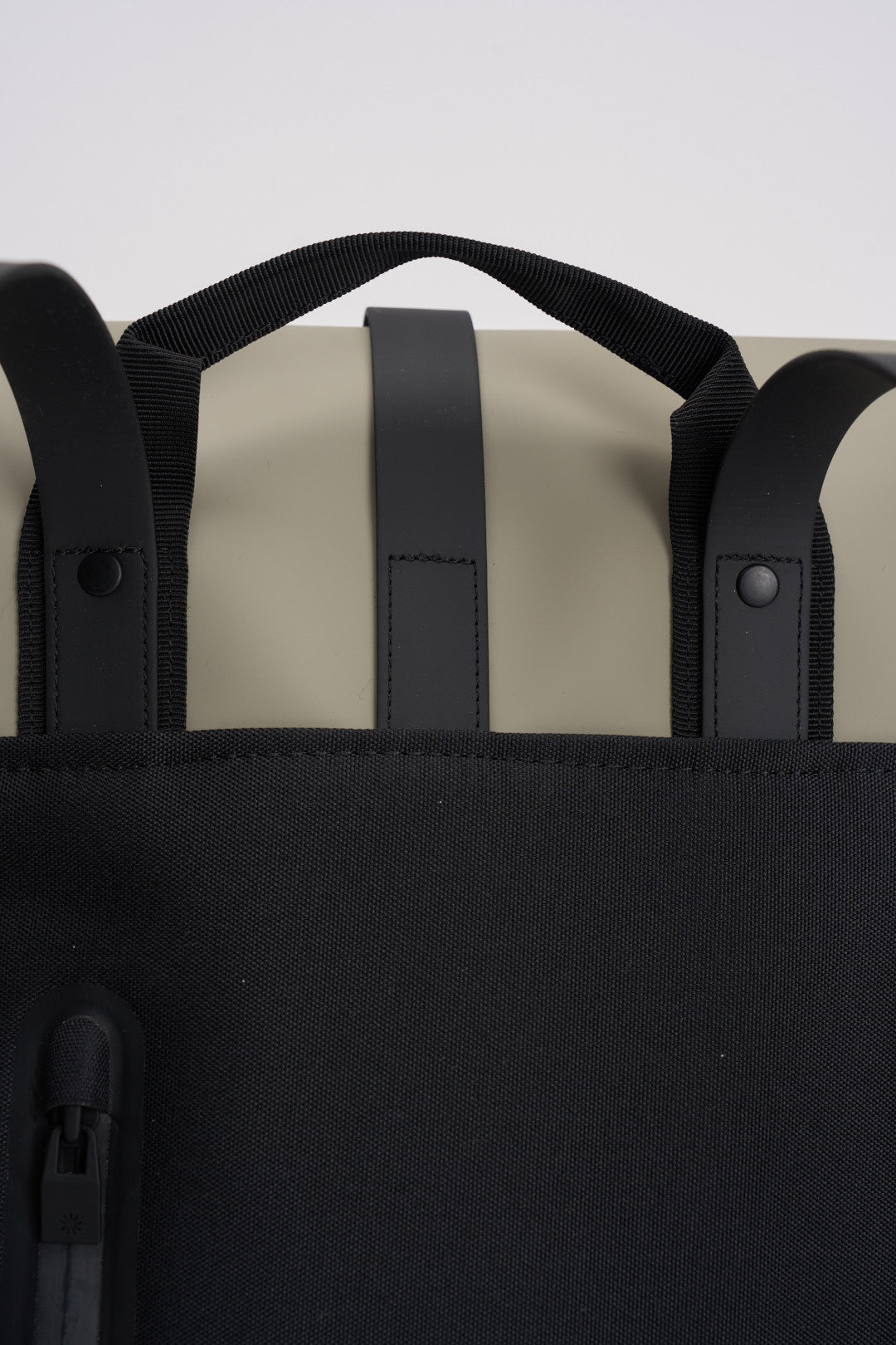 Zaino uomo Puffed Backpack Mini grigio 13020 108 RAINS 