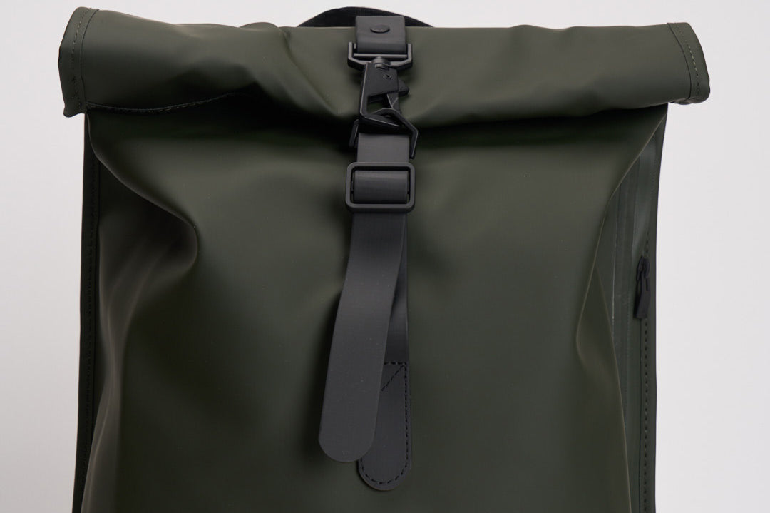 Zaino uomo impermeabile verde 13320 03 RAINS 