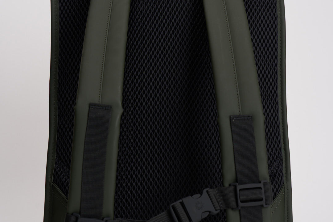 Zaino uomo impermeabile verde 13320 03 RAINS 