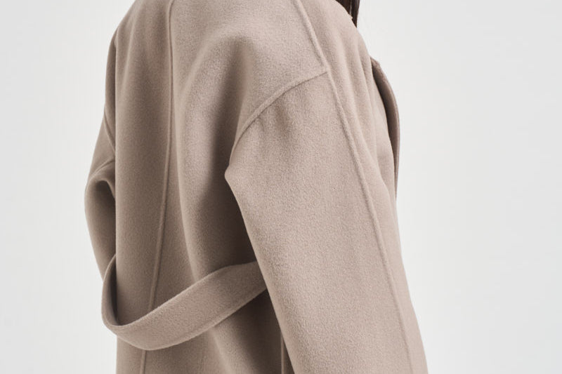 Cappotto donna lungo doppiopetto con cinta beige PENELOPE ATHOSVISONE 104 ACCADEMIE TESSILI 