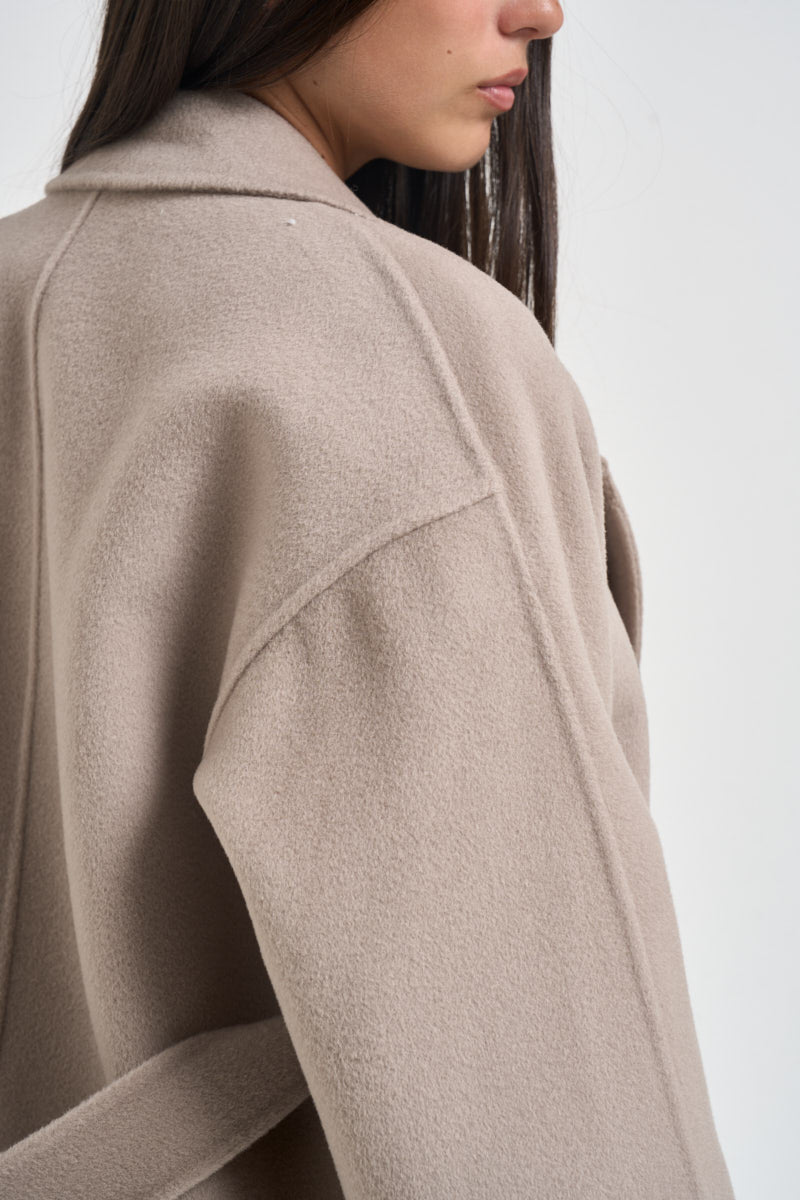 Cappotto donna lungo doppiopetto con cinta beige PENELOPE ATHOSVISONE 104 ACCADEMIE TESSILI 