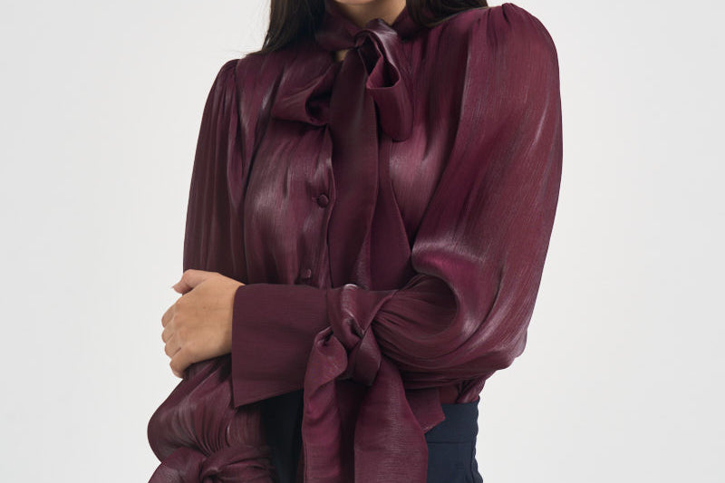 Camicia donna in raso con fiocco bordeaux 17135 BURGUNDY ACTUALEE 