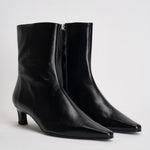 Stivaletti donna in pelle lucida neri S101164 01 ALOHAS 