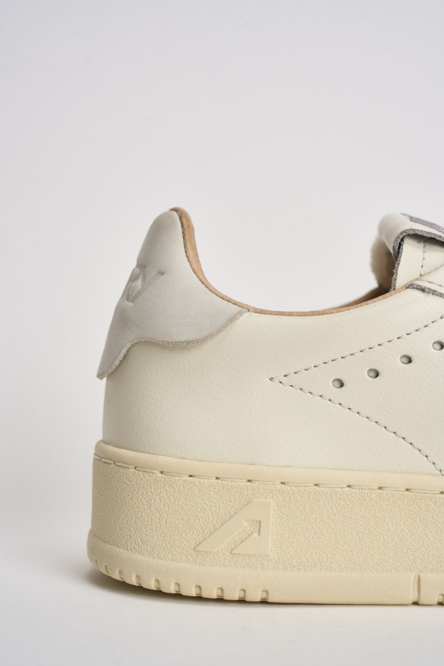 Sneakers uomo Dallas in pelle panna ADLM MR01 AUTRY 
