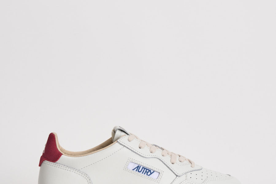 Sneakers uomo Medalist Low bianca e rossa AULM BJ01 AUTRY 