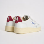 Sneakers uomo Medalist Low bianca e rossa AULM BJ01 AUTRY 