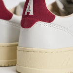 Sneakers uomo Medalist Low bianca e rossa AULM BJ01 AUTRY 