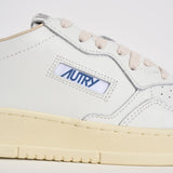 Sneakers uomo Medalist Low bianca e verde AULM BJ02 AUTRY 