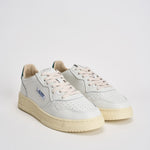 Sneakers uomo Medalist Low bianca e verde AULM BJ02 AUTRY 
