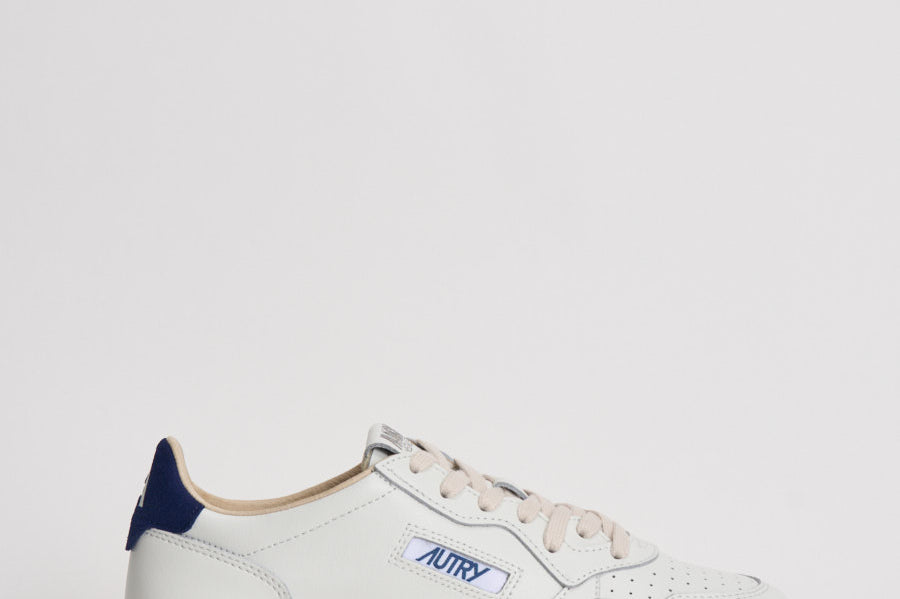 Sneakers uomo Medalist Low bianca e blu AULM BJ03 AUTRY 