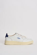 Sneakers uomo Medalist Low bianca e blu AULM BJ03 AUTRY 