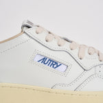 Sneakers uomo Medalist Low bianca e blu AULM BJ03 AUTRY 