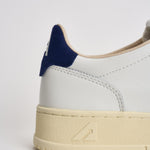 Sneakers uomo Medalist Low bianca e blu AULM BJ03 AUTRY 