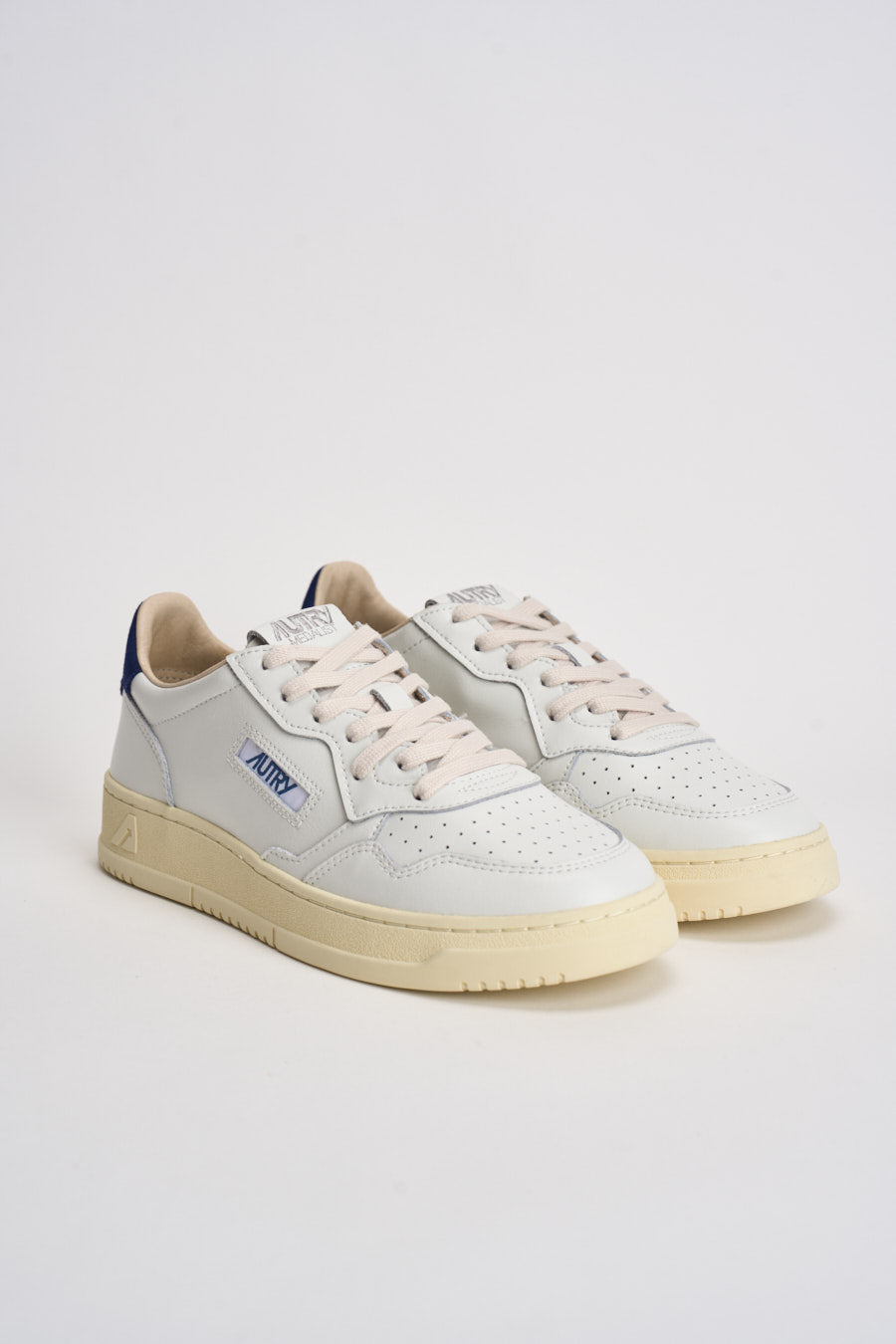 Sneakers uomo Medalist Low bianca e blu AULM BJ03 AUTRY 