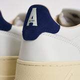 Sneakers uomo Medalist Low bianca e blu AULM BJ03 AUTRY 