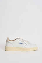 Sneakers uomo Medalist Low bianca e beige AULM BJ04 AUTRY 