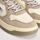 Sneakers uomo Medalist Low in suede beige e verde AULM BW07 AUTRY 