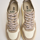 Sneakers uomo Medalist Low in suede beige e verde AULM BW07 AUTRY 
