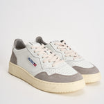 Sneakers uomo Medalist Low in suede bianca e grigia AULM FT15 AUTRY 