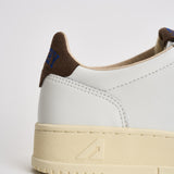 Sneakers uomo Medalist Low bianca e marrone AULM HJ03 AUTRY 