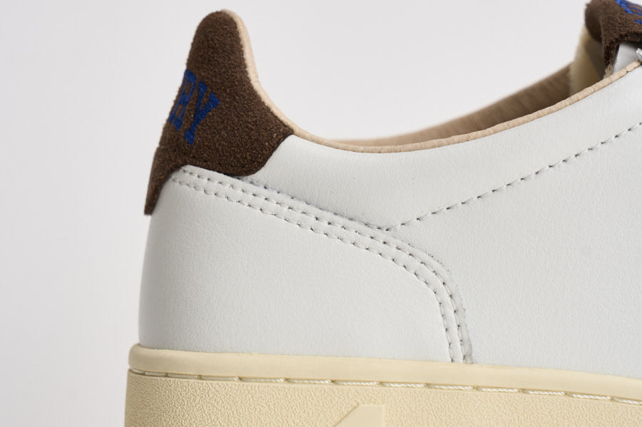 Sneakers uomo Medalist Low bianca e marrone AULM HJ03 AUTRY 