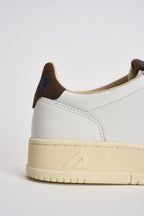 Sneakers uomo Medalist Low bianca e marrone AULM HJ03 AUTRY 