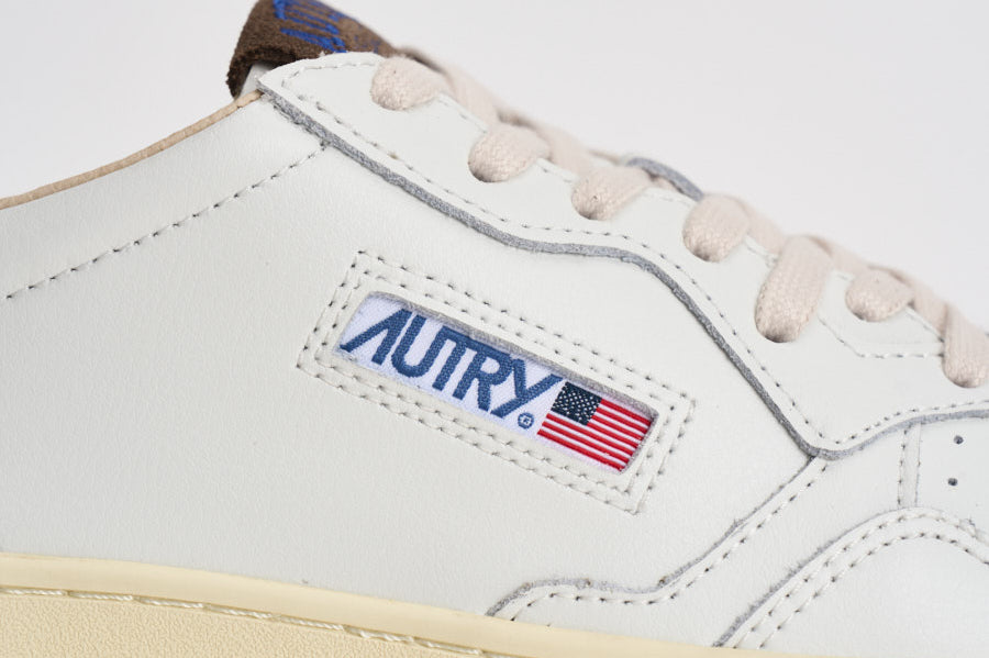 Sneakers uomo Medalist Low bianca e marrone AULM HJ03 AUTRY 