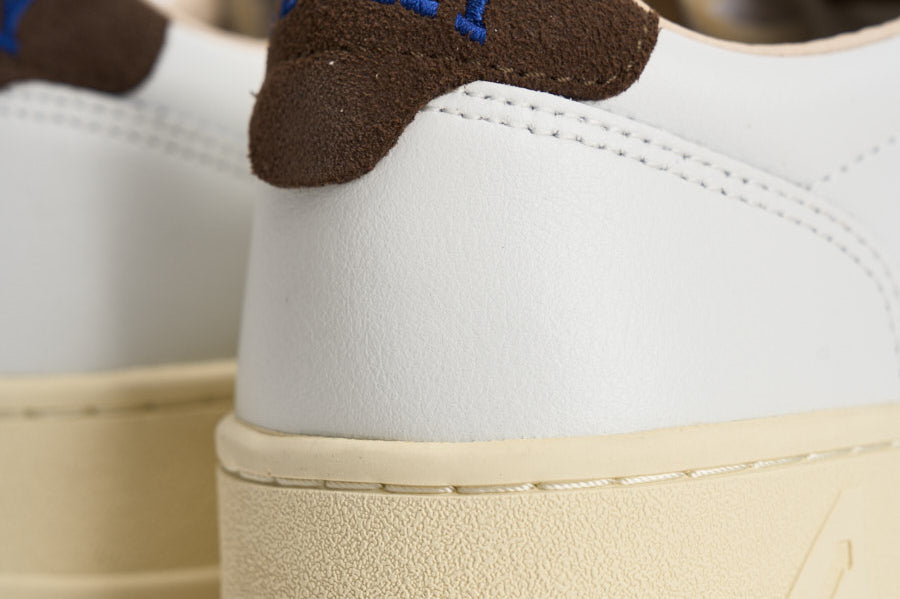 Sneakers uomo Medalist Low bianca e marrone AULM HJ03 AUTRY 