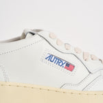 Sneakers uomo Medalist Low  in pelle bianca e blu AULM LL12 AUTRY 