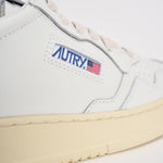 Sneakers uomo Medalist Low bianca e nera AULM LL22 AUTRY 